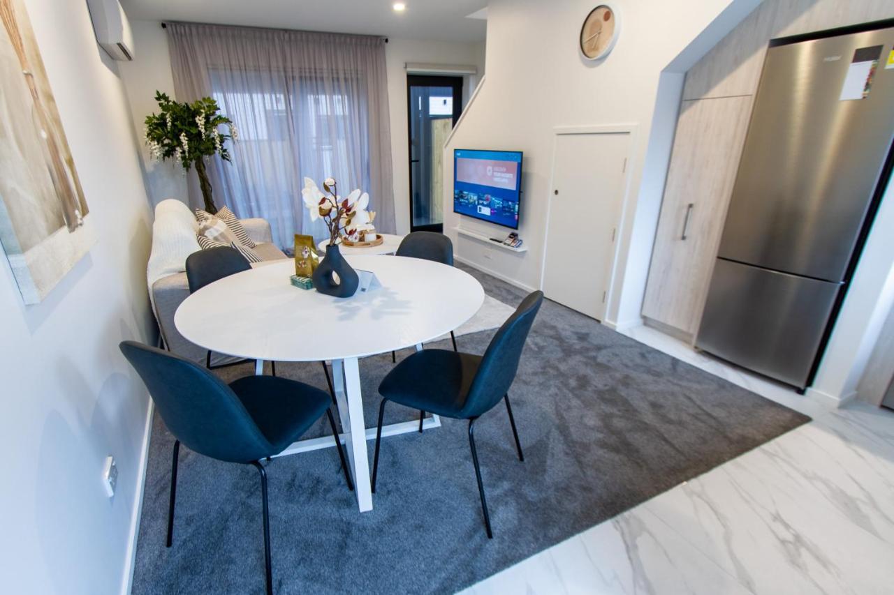 Stylish 2-Bedroom Haven Next To Hagley Park Christchurch Exterior foto